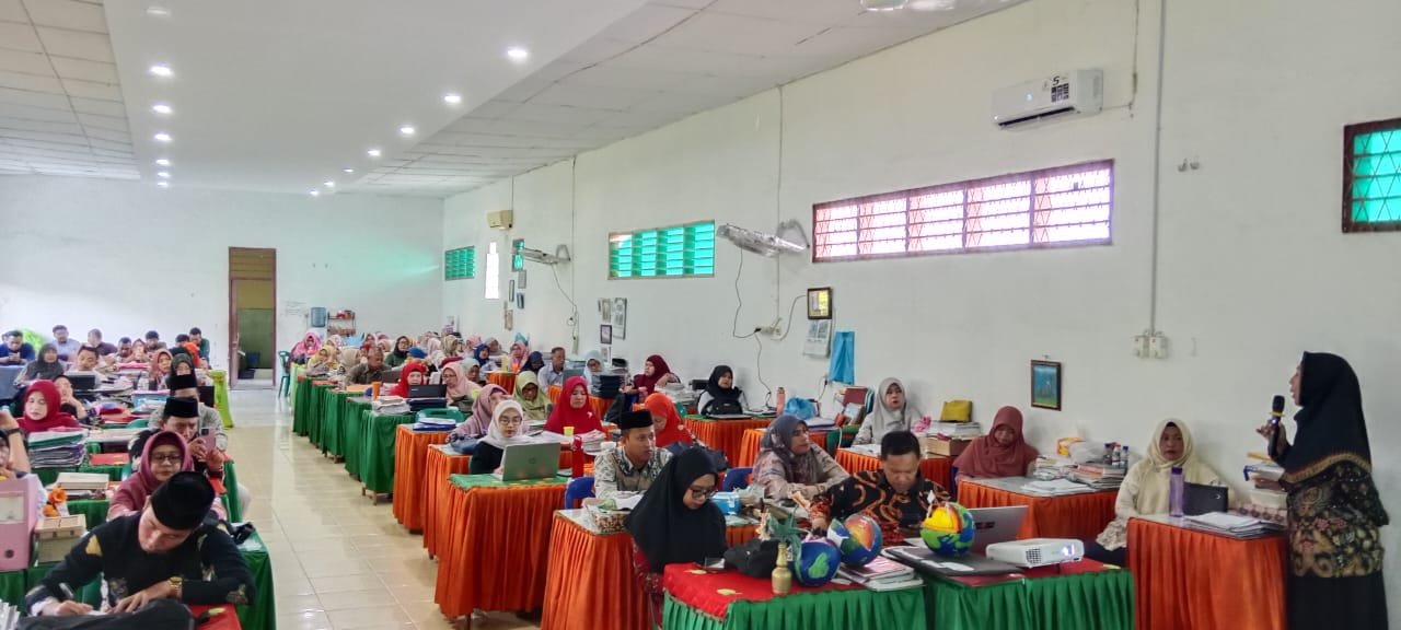 MTsN 1 Medan Gelar Rapat Kenaikan Kelas TP. 2024/2025, Tegaskan Komitmen Terhadap Kualitas Pendidikan