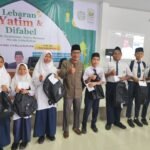 7 Siswa Yatim MTsN 1 Medan Terima Bantuan Pada Acara Lebaran Yatim dan Difabel Kemenag Medan