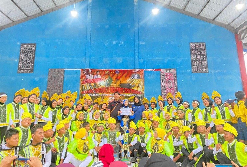 Drumband MTsN 1 Medan FAZANSU Raih Juara Umum di FBBMBC 2025